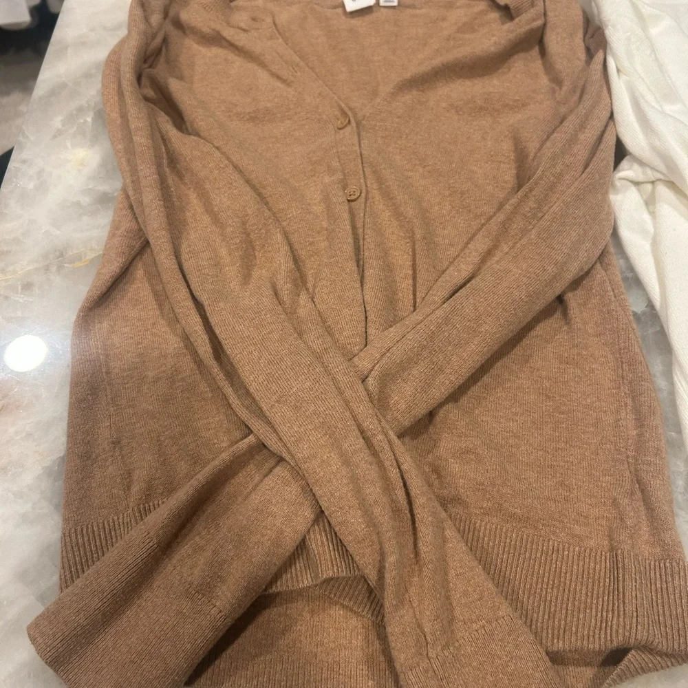 2 Gap Cardigans - Picture 4 of 6